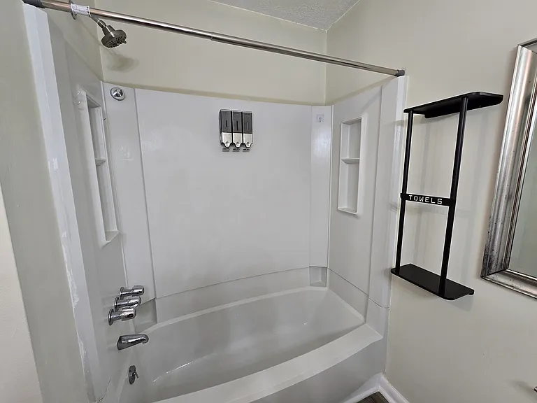 3071 Huntleigh Dr — Photo 5
