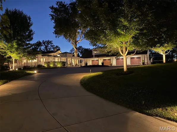 12775 W Watson Rd, Saint Louis, MO 63127