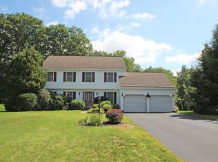 105 Old Coach Rd, Clifton Park, NY 12065