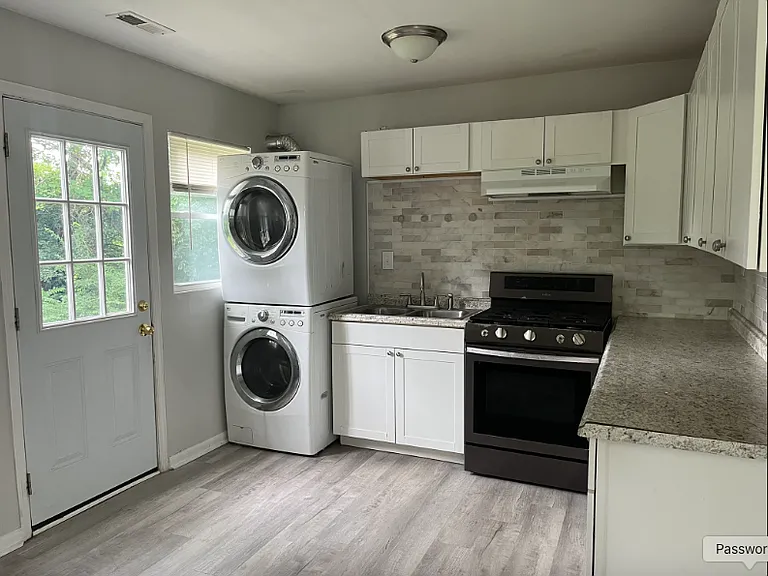 3553 Geis Dr — Photo 3