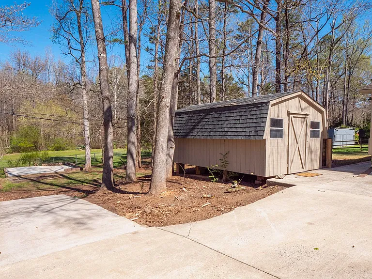 3917 Singletree Rd — Photo 10