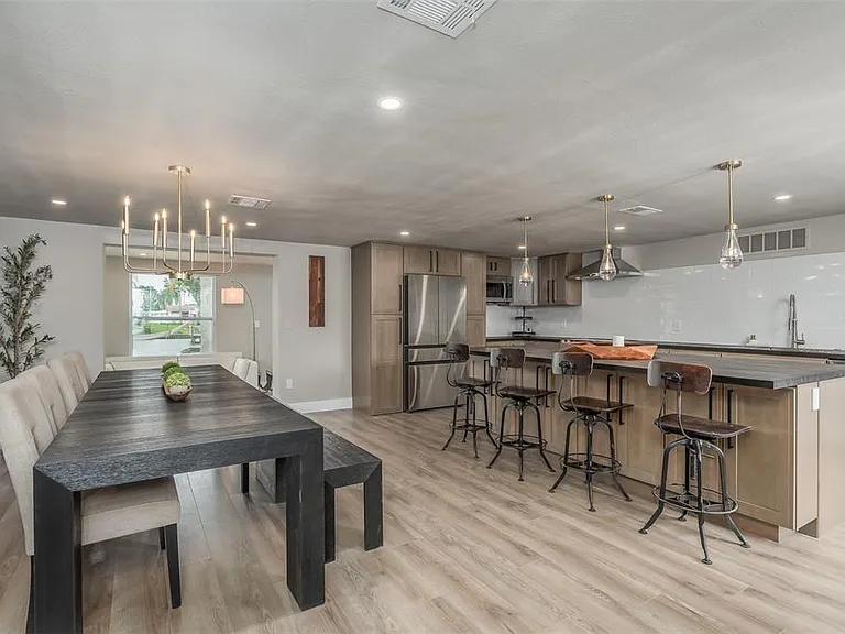 4036 Sunray Dr — Photo 6