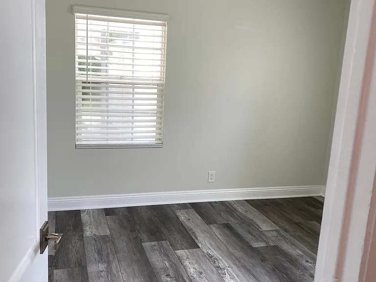 1020 N Lamer St — Photo 11