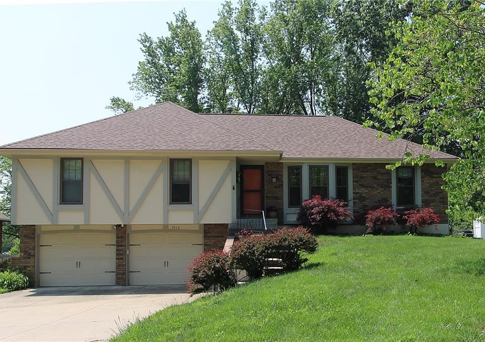 1st image of 1913 Larkspur Dr