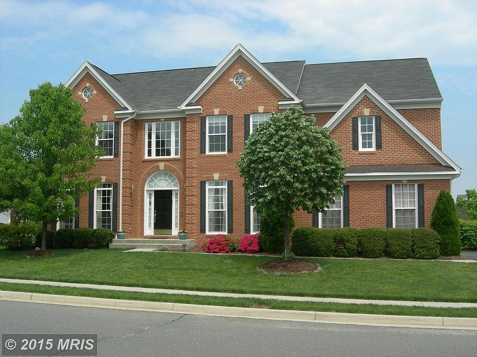 1st image of 43186 Amberleigh Farm Dr