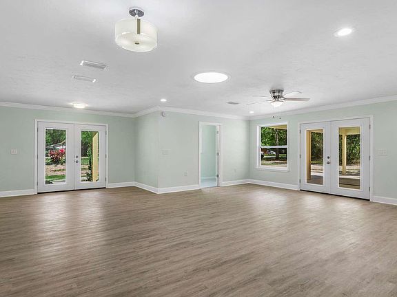 3rd image of 294 SE Mulberry Pl