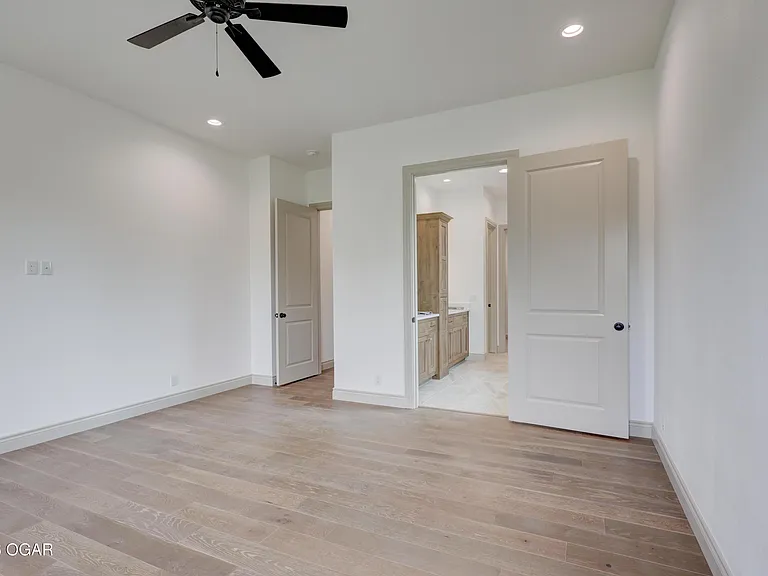 2520 S Cleveland Ave — Photo 12