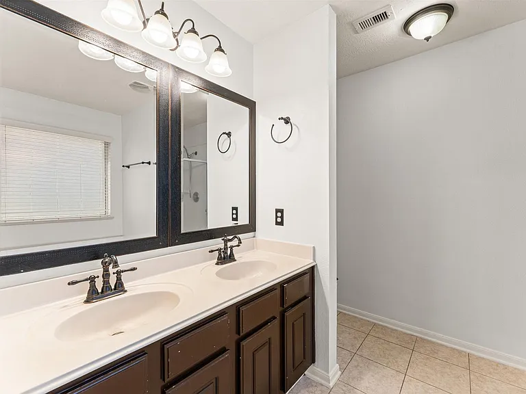 24226 Pine Canyon Fls — Photo 13
