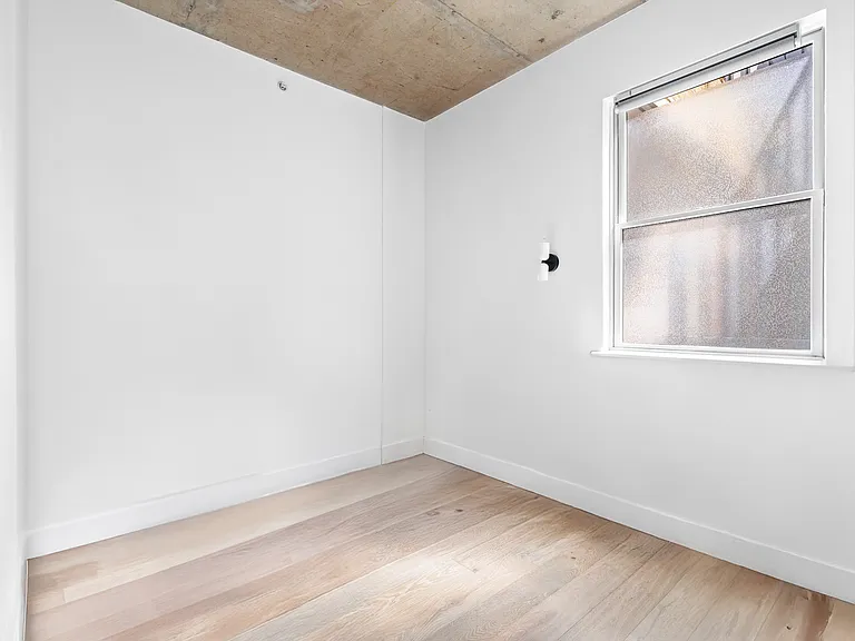 323 Lenox Rd #4F — Photo 7