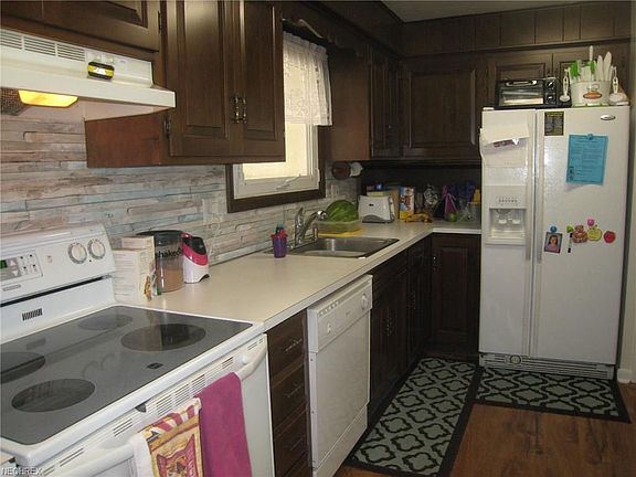 5th image of 3427 Atterbury St