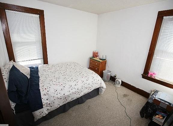 5th image of 1048 Central Ave W