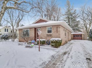 1814 Boston St SE, Grand Rapids, MI