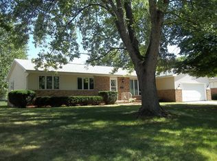 1104 N Bailey Dr, Pontiac, IL 61764