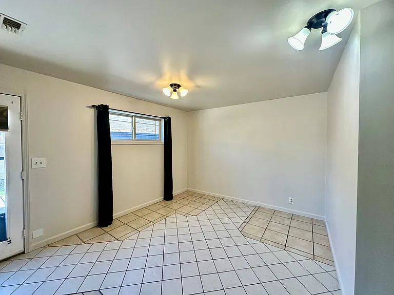 4616 Peck Dr — Photo 9