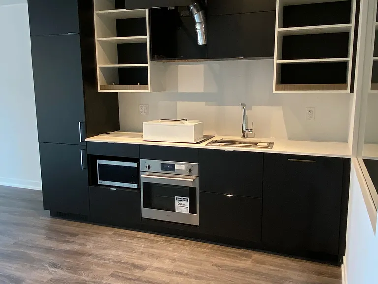 20 Edward St #1114 — Photo 3