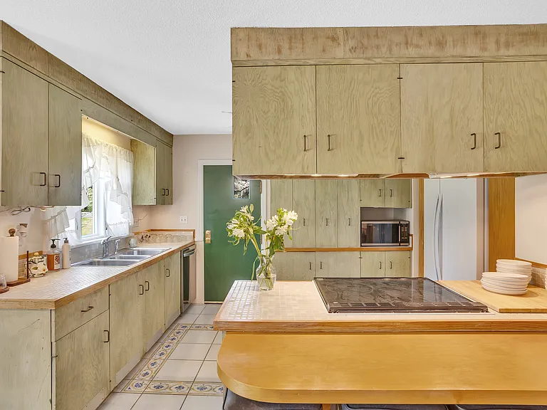 10 Alsop Rd — Photo 7