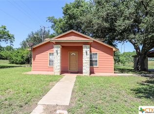 799 Houston St E, Kenedy, TX 78119