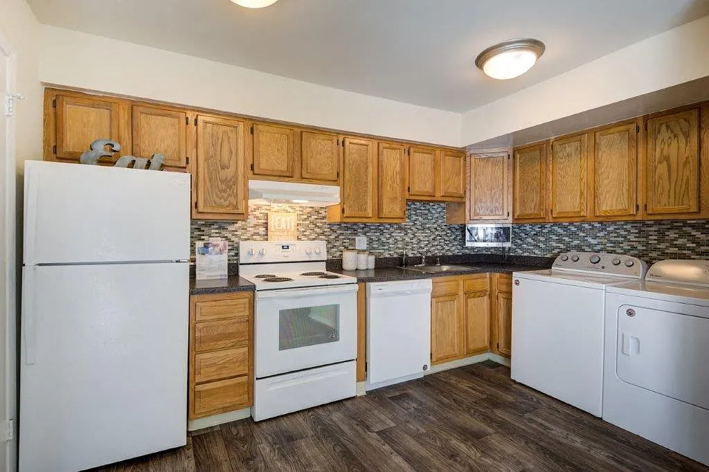The Townhomes at Diamond Ridge — Photo 2