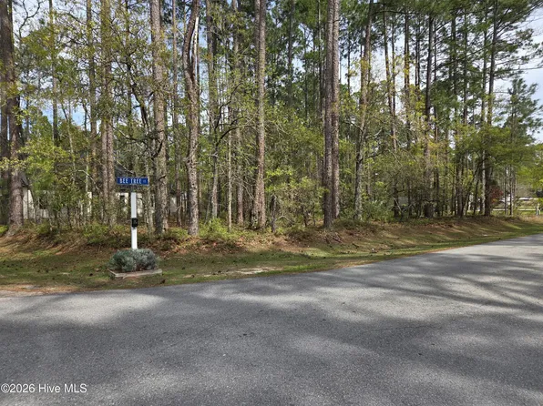 901 Bee Tree Court, New Bern, NC 28560