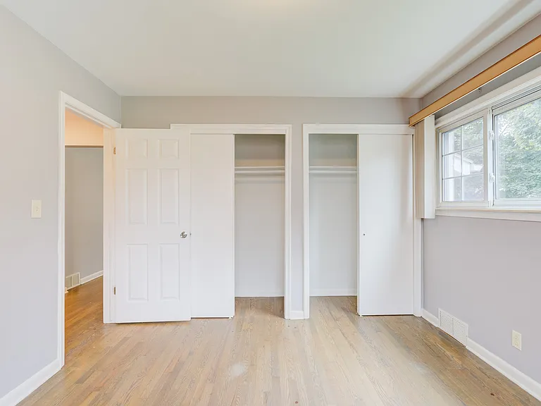 4708 Woodland Ave — Photo 8