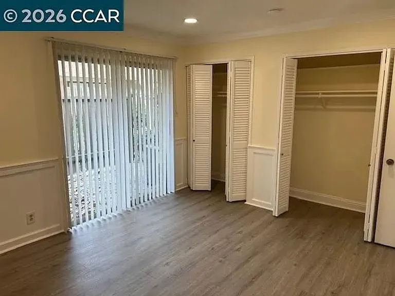 5451 Roundtree Pl #F — Photo 10