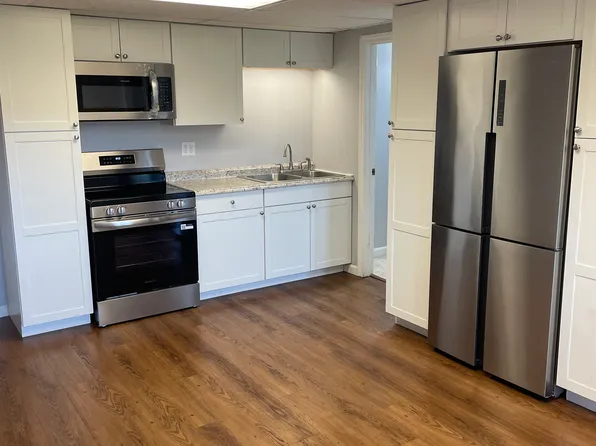 (undisclosed Address), Falmouth, ME 04105