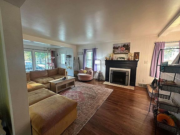 5th image of 601 S Saint Joseph Ave