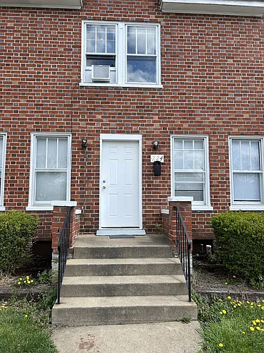 224 East St Photo 1