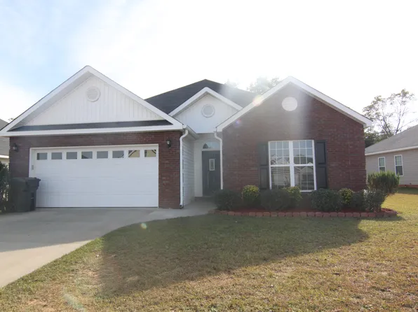 202 Sunnymeade Dr, Warner Robins, GA 31093