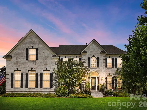 638 Reliance Ct, Tega Cay, SC 29708