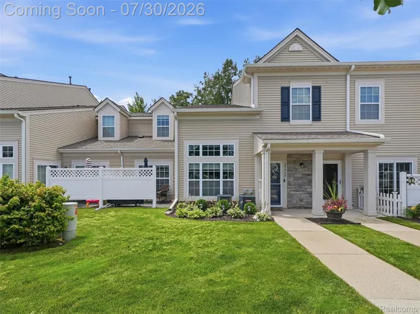 25880 Maritime Cir, Harrison Township, MI 48045