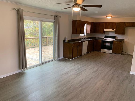 4th image of 804 N Weible St