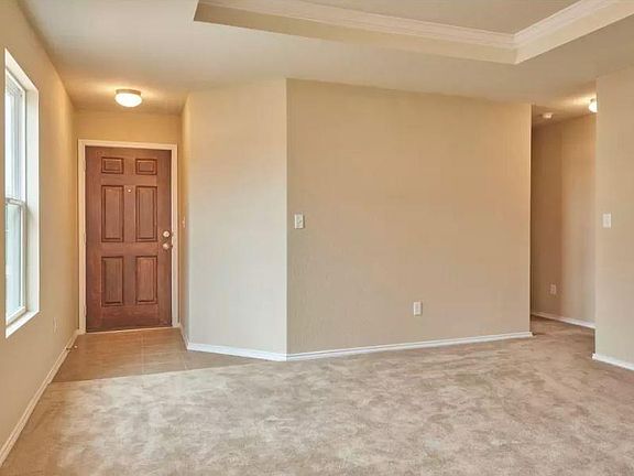 5th image of 377 Thornless Cir