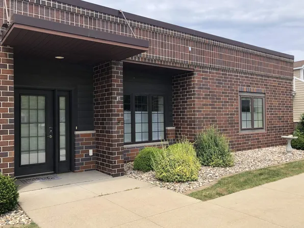 805 3rd Ave S Unit F, Clear Lake, IA 50428