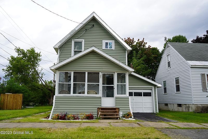 3rd image of 33 Newman Street