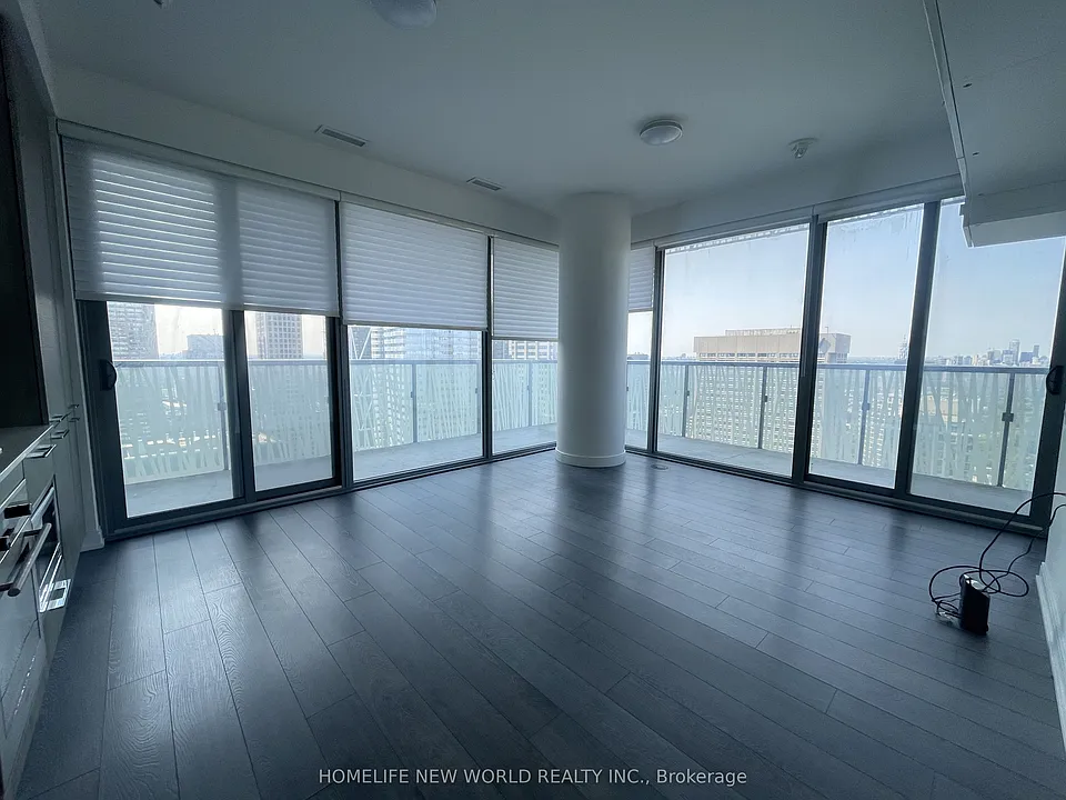 50 Charles St E #3809