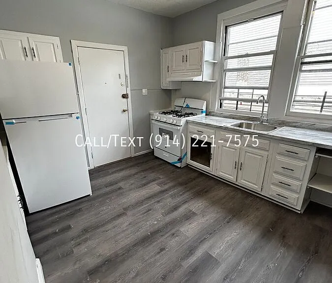 90 Linden St — Photo 5