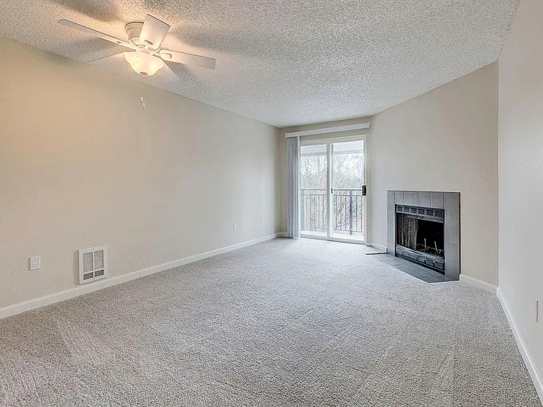 10710 Evergreen Way — Photo 5