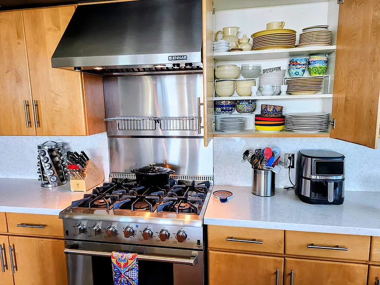 Fully stocked kitchen makes cooking a breeze