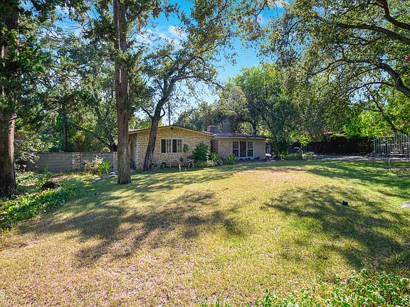2nd image of 2369 N Altadena Dr