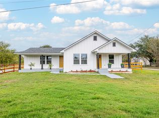 302 Southern Oaks Dr, Somerville, TX 77879