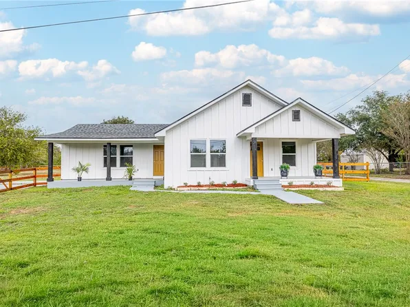 302 Southern Oaks Dr, Somerville, TX 77879