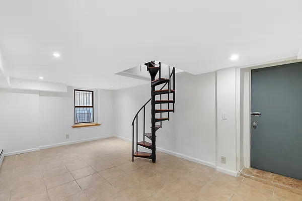 Rented by REAL New York | media 9