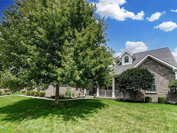 2nd image of 36 Black Oak Dr