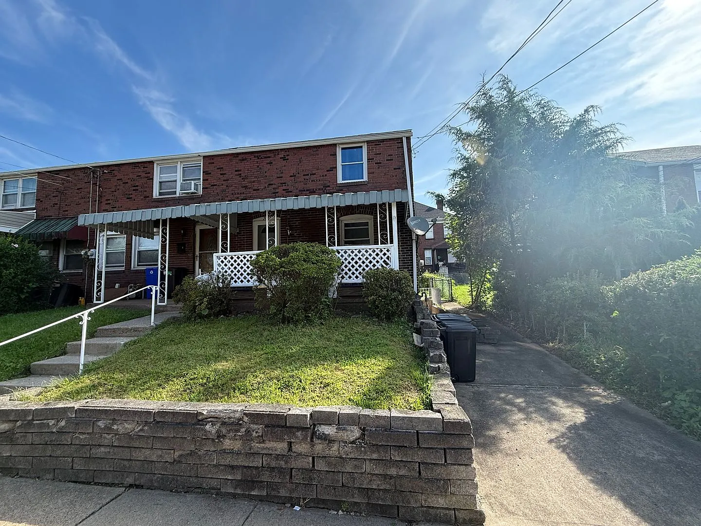 Modern Rental - Swissvale — Photo 1
