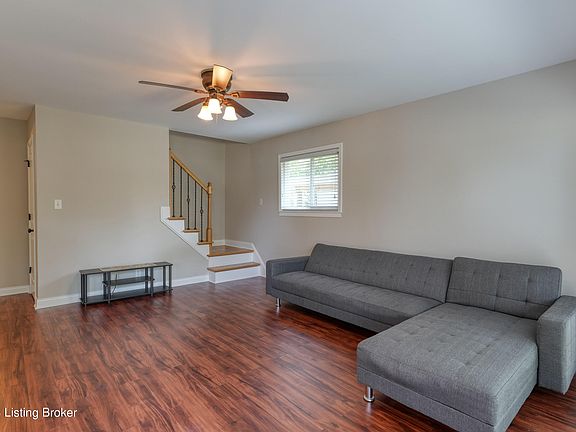 5th image of 3501 Herb Ln