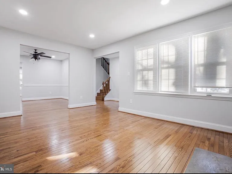 9612-9612 Hillock Ct — Photo 10