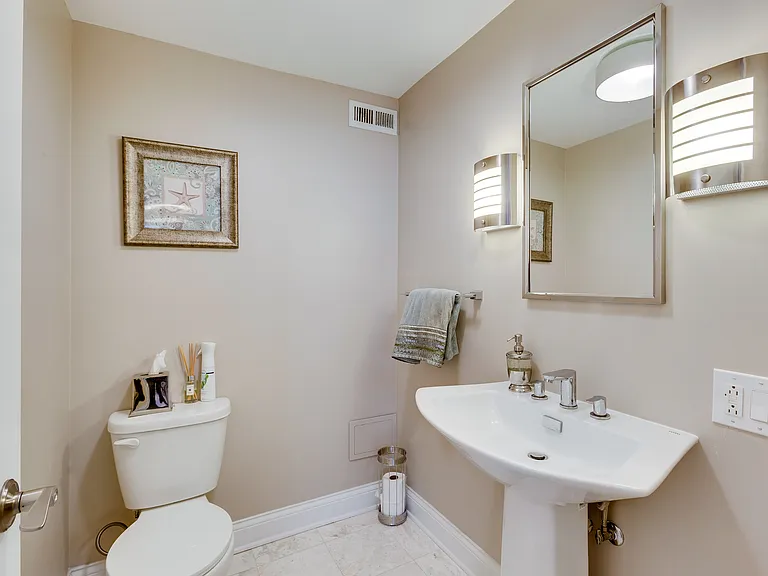 1221 N Dearborn Pkwy #1210S — Photo 11