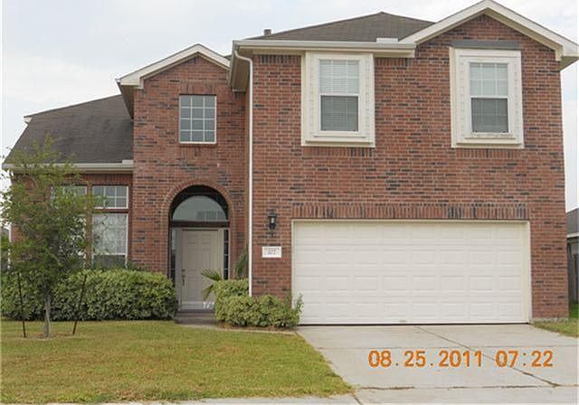 1st image of 107 Coyote Creek Dr