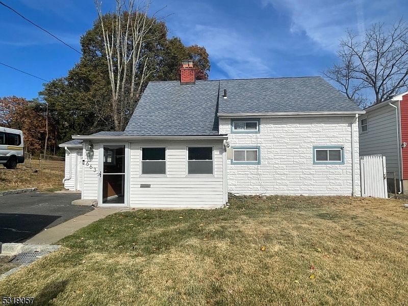 1st image of 663 Mount Pleasant Ave
